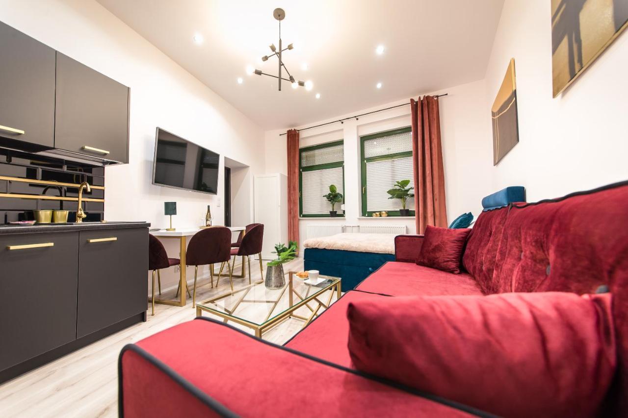 Golden Moonlight Apartamento Zielona Góra Exterior foto
